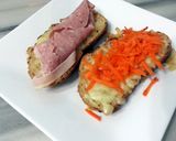A picture of step 3 of Ham And Cheese With Carrot Sandwich.