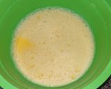 Foto langkah ke 4 dari resep Bolu Karamel Sarang Semut.