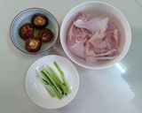 Hình bước làm 1 của món Gà chiên giòn da