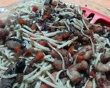 Foto del paso 4 de la receta: Salteado de camarones y verdura con Fideos frescos caseros