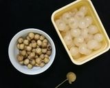 Hình bước làm 1 của món Chè sen long nhãn