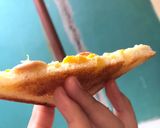Foto langkah ke 5 dari resep Bruschetta with bratwurst, apel dan jagung mayo. Pakai roti tawar dan panggang teflon aja🤤.