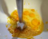 Foto del paso 3 de la receta Bizcocho cebra borracho de naranja y chocolate