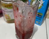 Foto langkah ke 5 dari resep Korean Strawberry Milk.