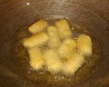 A picture of step 4 of Madatha Sweet Roll.