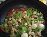 Foto langkah ke 5 dari resep Tumis pare telur puyuh.