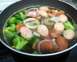 Sausage And Brocoli Egg Noodle Soup recipe step 2 photo