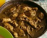 A picture of step 8 of Coriander chicken curry.