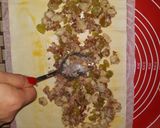 Szőlős-húsos tekercsek recept fázis 2 fotója