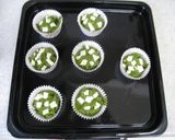 A picture of step 7 of Matcha Muffins with White Chocolate.