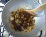 A picture of step 3 of Beef Massaman Curry - Kaeng Matsaman.