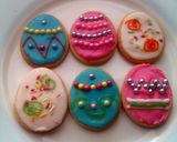 A picture of step 8 of Vickys Easter Tulip Cookie Pops, GF DF EF SF NF.