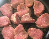 Foto del paso 2 de la receta: Solomillo de cerdo en salsa