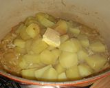 A picture of step 7 of Stoemp. Belgians national favourite. Very cheap and adaptable!.
