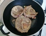 A picture of step 3 of Grilled oven beef.