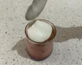 Foto langkah ke 4 dari resep Valentine Coffee Latte.