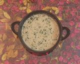A picture of step 7 of Methi matar malai.