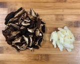 Hình bước làm 2 của món Miến xào bò kiểu Hàn - Japchae phiên bản siêu thịt 🥩🥩🥩