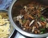 Foto langkah ke 4 dari resep Mie Lethek 'Japchae'.