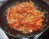 Foto del paso 8 de la receta: Chow fan con aceite de sésamo (guiso de arroz frito)