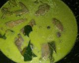 Foto langkah ke 4 dari resep Ayam Kalio Lado Mudo Yana / Ayam Gulai Cabai Hijau.