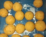 Foto langkah ke 2 dari resep Kroket Ubi isi Coklat Mises.