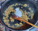 Foto del paso 3 de la receta: Pechuga de pollo en salsa tandoori, cúrcuma y leche de coco