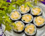 A picture of step 10 of Japanese Egg Flower Sushi.