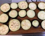 Une image de l'étape 3 de Aubergines grillées marinées aux herbes de Provence.