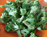 Foto langkah ke 2 dari resep Brocoli garlic.