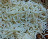 வெஜ் நூடுல்ஸ் ரெசிபி ஸ்டேப் 4 புகைப்படம்