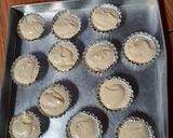 Foto langkah ke 3 dari resep Cup cake vanila sederhana.