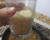 Foto del paso 4 de la receta: Arroz con productos congelados