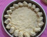 Foto langkah ke 4 dari resep Pizza dengan pinggiran sosis (sausage crust pizza).