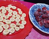 Foto del paso 2 de la receta: Crema helada de banana con frutillas 🍓