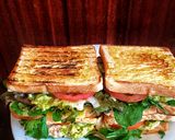 A picture of step 8 of Tuna avocado sandwiches.