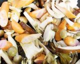 A picture of step 4 of Steamed Wiener Sausages and Mushrooms.