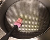 Une image de l'étape 4 de Aubergines grillées façon gâteau aux tomates, farce au chapon, pesto et emmental.