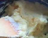 A picture of step 4 of Sweet Potato Bites-like Cake Topped with Apples.