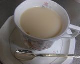 A picture of step 3 of Ginger Milk Tea.