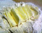A picture of step 2 of Apple Pie.