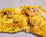 Foto del paso 4 de la receta: Tortilla de queso y langostinos picantitos