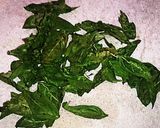 A picture of step 5 of Tex's Microwave Dried Herbs 🌿.