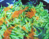 Foto del paso 8 de la receta: Cintas de calabacines 🥒al ajo🧄 con gambas 🦐