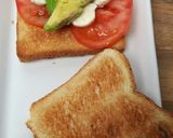 Foto langkah ke 3 dari resep Toast Bread Salad with Balsamic and Mayonaise sauce.