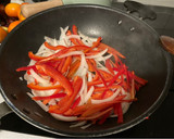 Foto del paso 3 de la receta: Stir-fry de ternera con bambú y pimientos