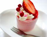 A picture of step 5 of Strawberry Mousse Cake.