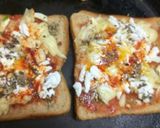 A picture of step 6 of Bread Pizza.