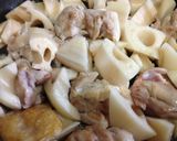 A picture of step 3 of Simmered Lotus Root and Chicken.