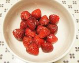 A picture of step 2 of Easy Microwavable Low-Cal Strawberry Preserves.